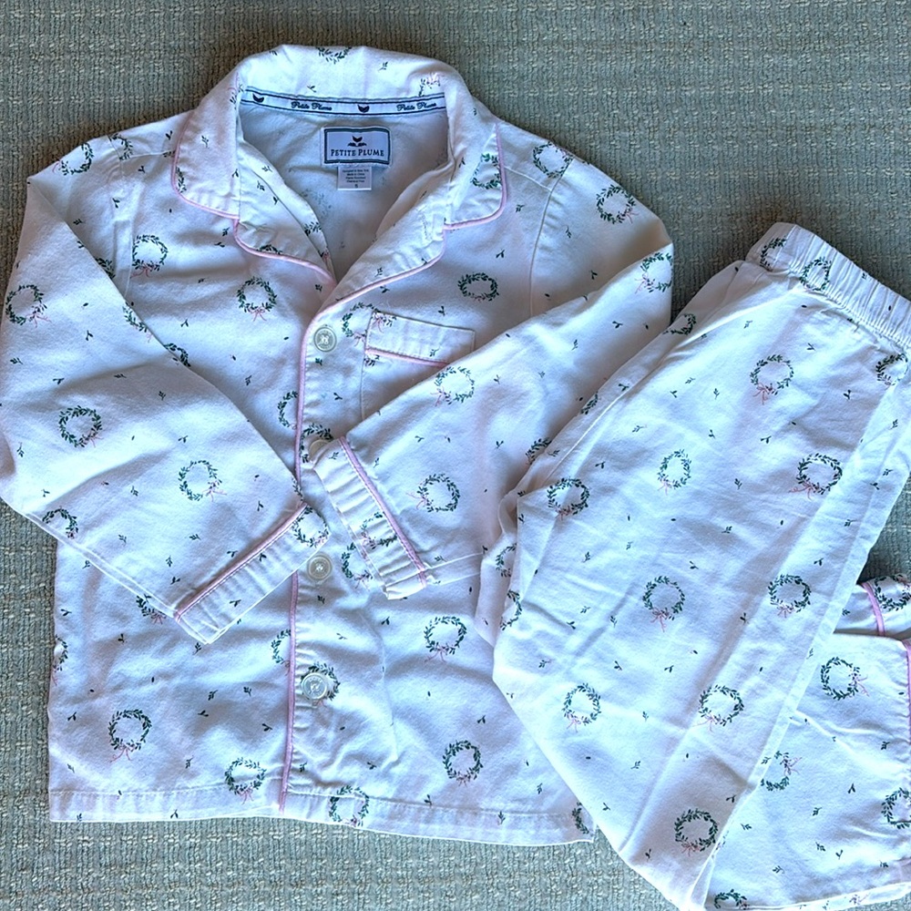 Petite Plume girls holiday pajamas 5T